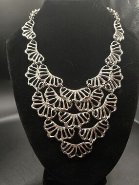 Rogit Silver Statement Necklace Tiered Bib Chunky Y2K